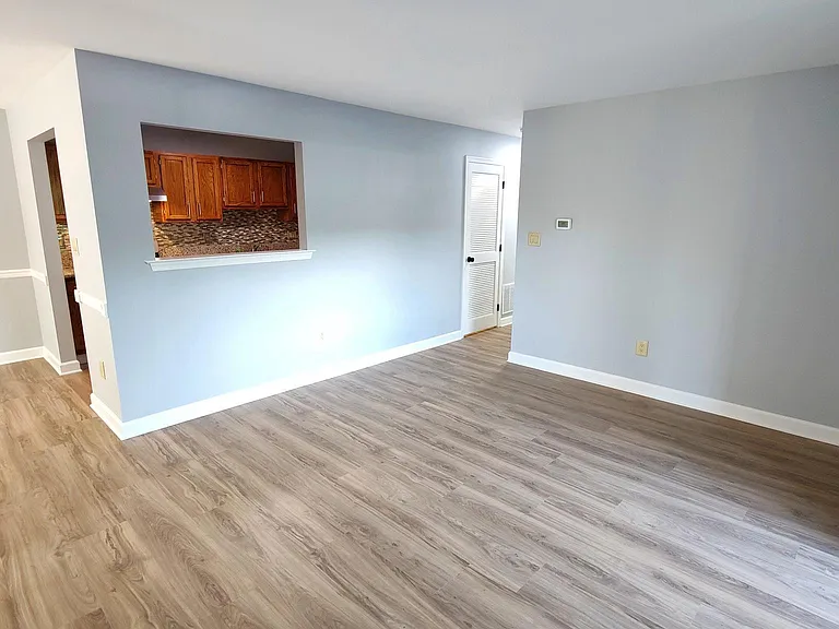 151 Steeplechase Ct — Photo 5