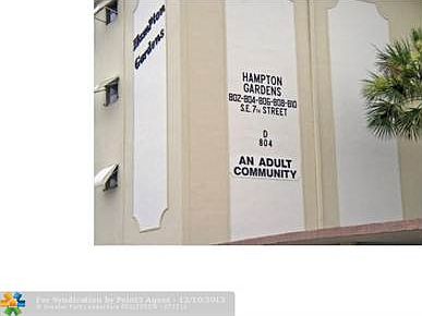 3rd image of 810 SE 7th St APT 208