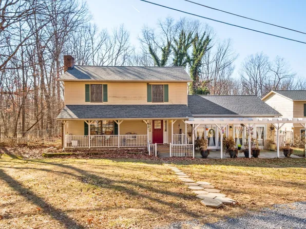 743 Comertown Rd, Shenandoah, VA 22849