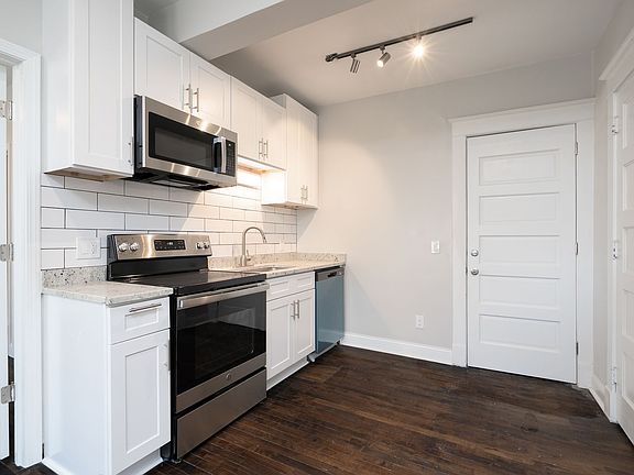 2nd image of 3400 University Ave SE #126