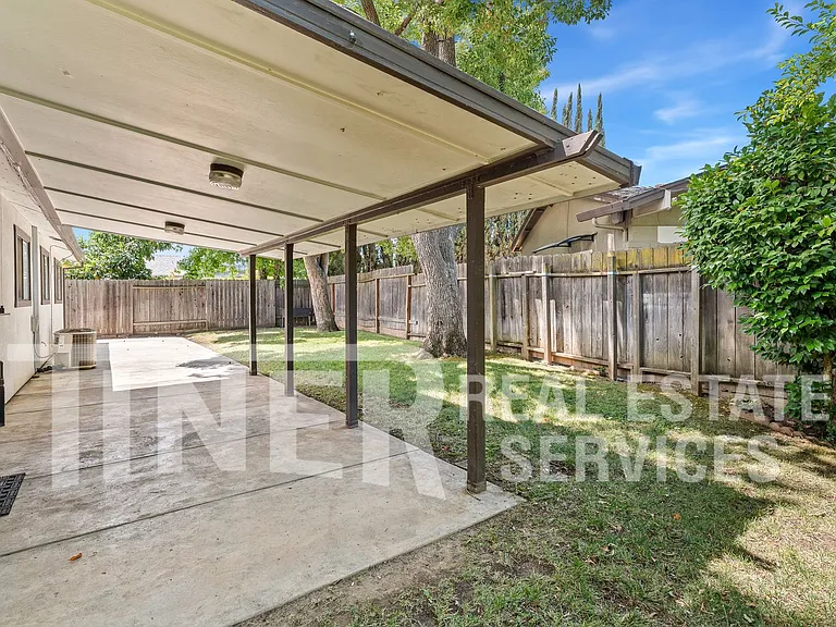 8950 Salmon Falls Dr — Photo 18