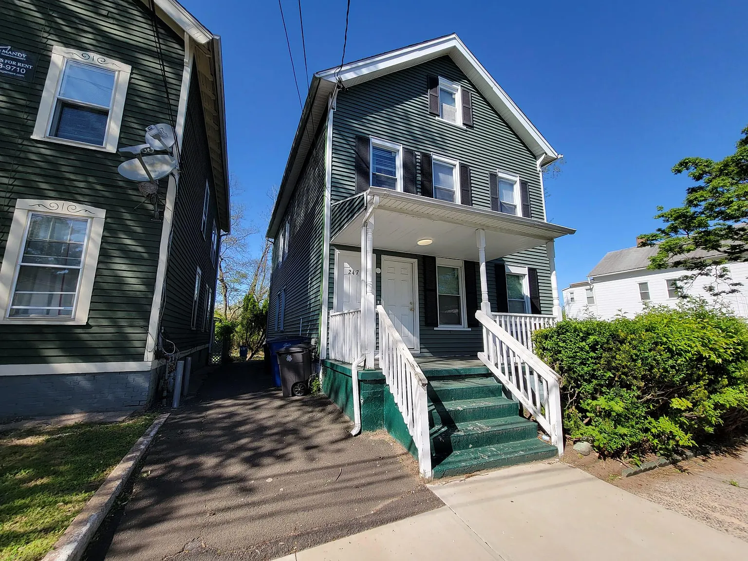 4 bed, $2,350 — Photo 2
