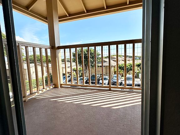 5th image of 98-1379 Koaheahe Pl APT 33