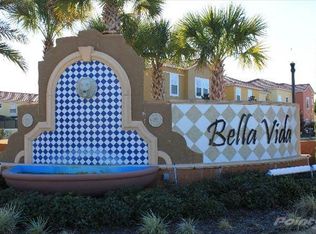 1130 Las Fuentes Dr, Kissimmee, FL 34746