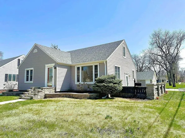 1608 Broadway St, Emmetsburg, IA 50536