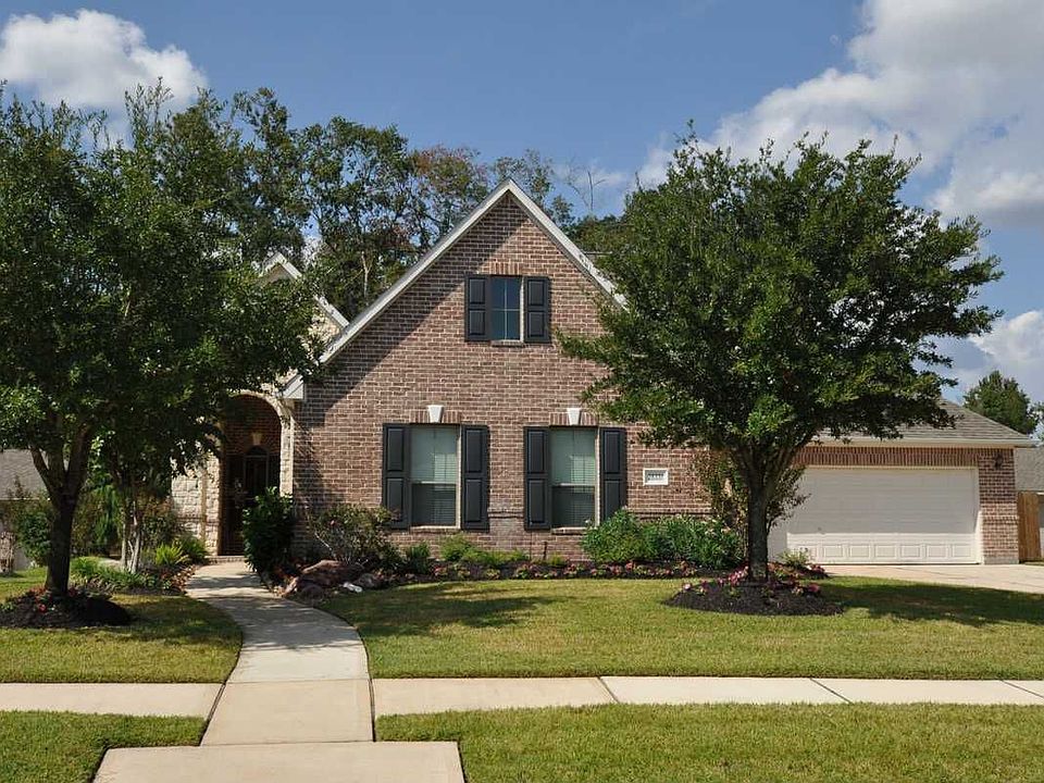 Impeccable!Fabulous landscaping! Friendly neighbors!