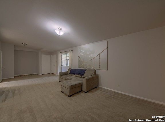4th image of 213 Lemonwood Ave