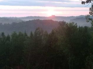 813 Walker Rd, Hampshire, TN 38461