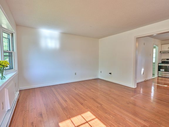 2nd image of 179 Pleasant Valley St APT A