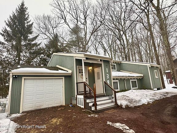 2nd image of 9 Sassafras Rd