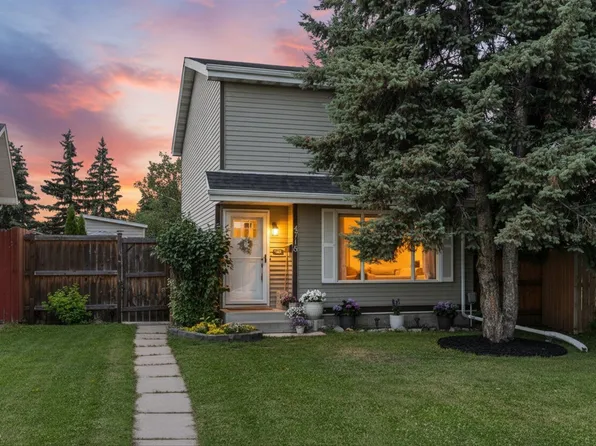 4718 35th Ave NW, Edmonton, AB T6L 3P9