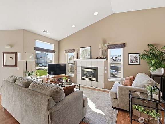 4th image of 316 S Mary Avenue