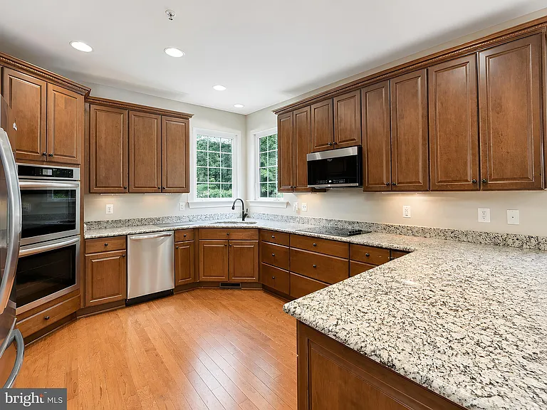 23017 Holloway Ct — Photo 16