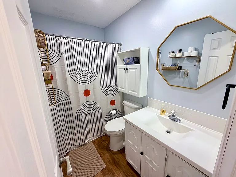 1029 NW 70th Ct — Photo 8