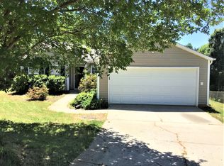 125 Hatters Ct, Easley, SC 29642