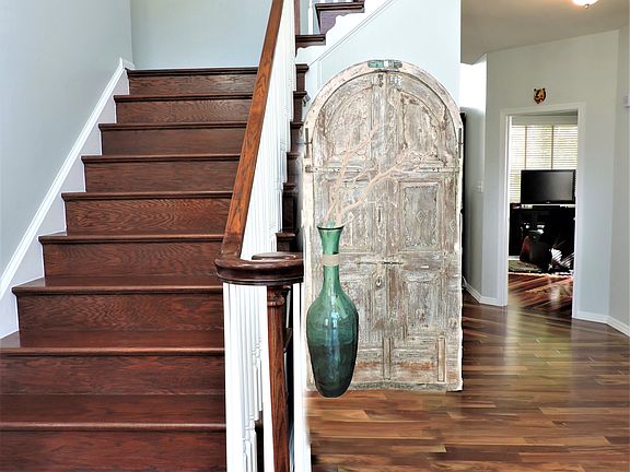 Grand & Fabulous Entry Foyer