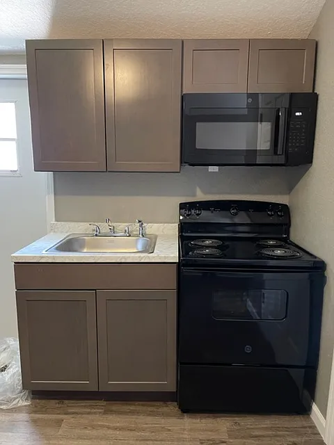 1 bed, 336 sqft, $1,400 — Photo 3