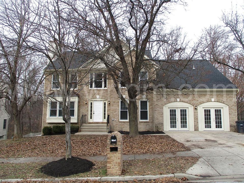 1st image of 10916 Legend Manor Ln