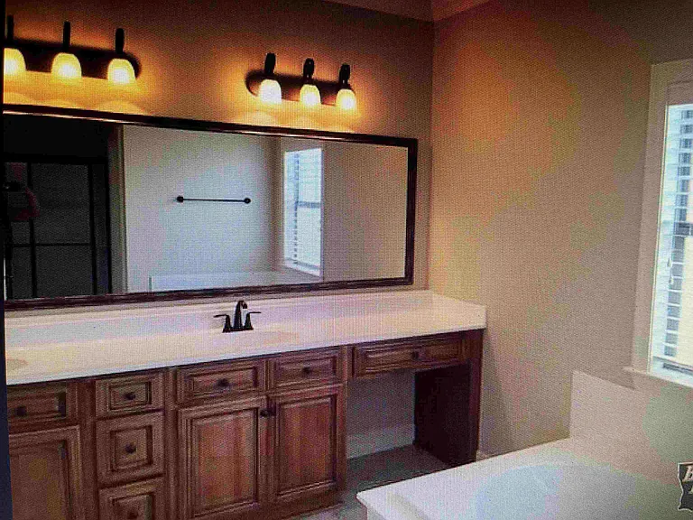 160 Camille St — Photo 6