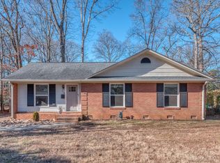 4116 Irvington Dr, Charlotte, NC 28205