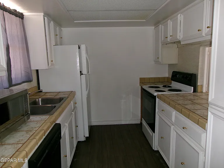 6700 Escondido Dr #F4 — Photo 9