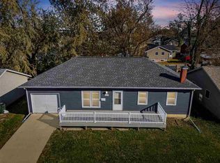 323 Norwick Rd SW, Cedar Rapids, IA 52404