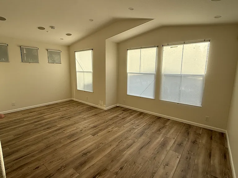2207 Crescent Oak — Photo 5