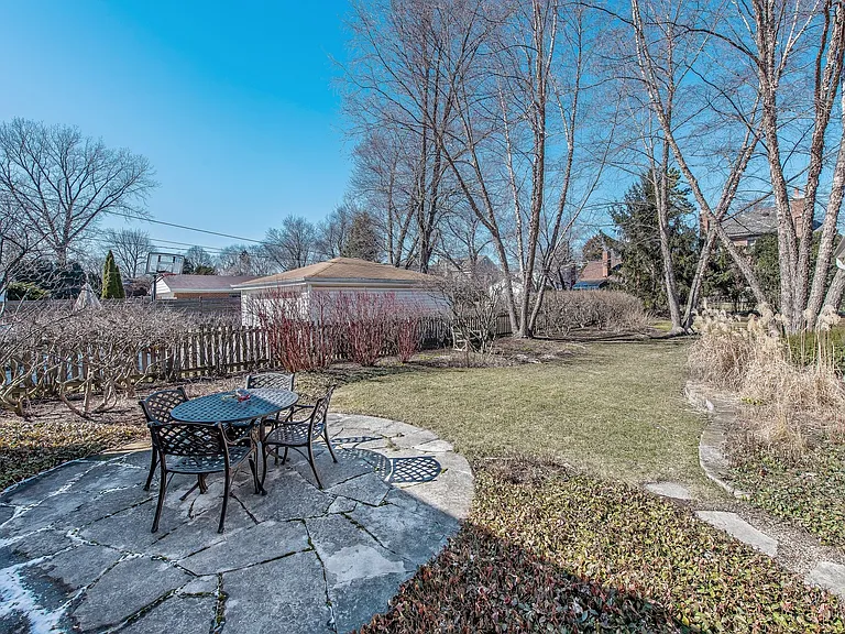 2322 Birchwood Ave — Photo 15