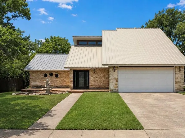 302 Meadow Creek Dr, Pflugerville, TX 78660