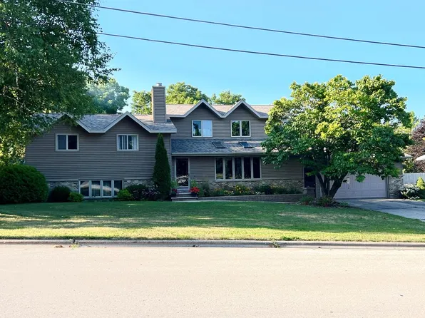 808 W Hickory St, Sturgeon Bay, WI 54235