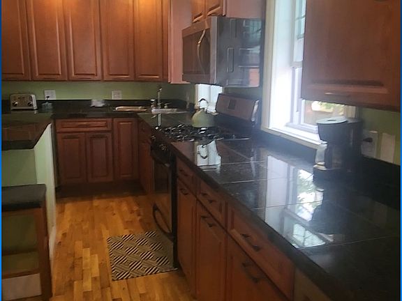 4th image of 74 Caroline St APT 2