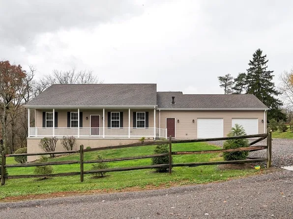 118 Edgewood Dr, Harmony, PA 16037
