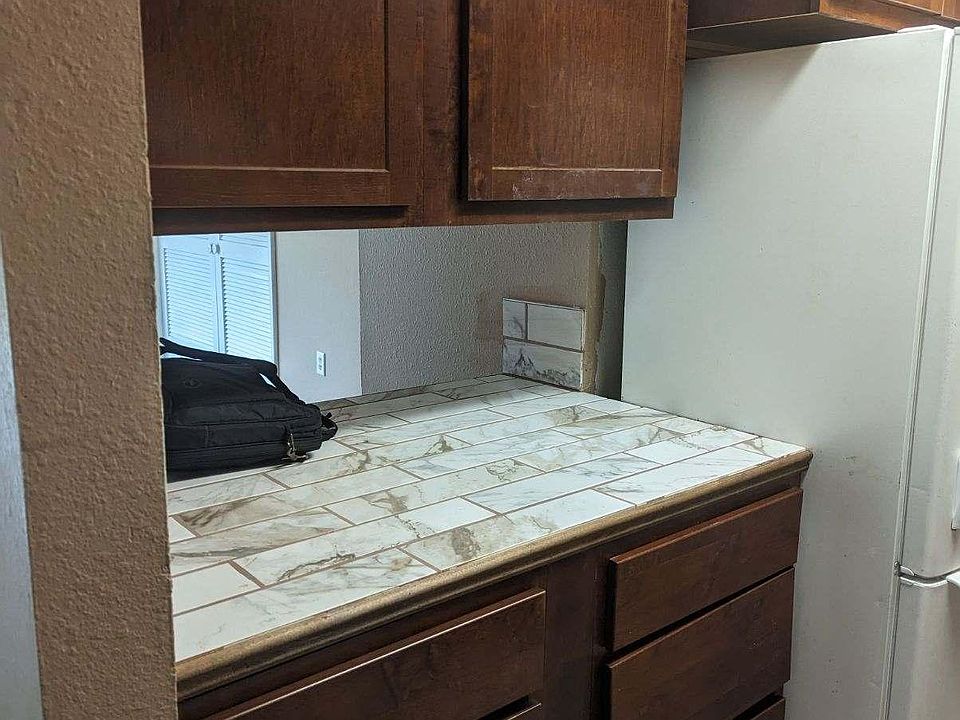 Kitchen pass through to family room
