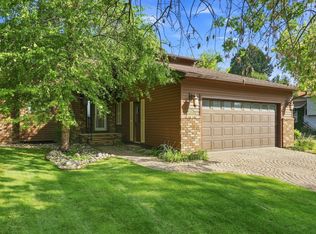 15 Fremont Dr S, Fargo, ND 58103