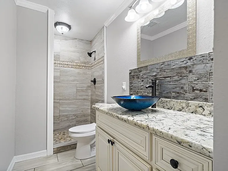 118 Tamarind St — Photo 13