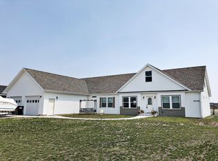 5458 Mathew Ave, Williston, ND 58801