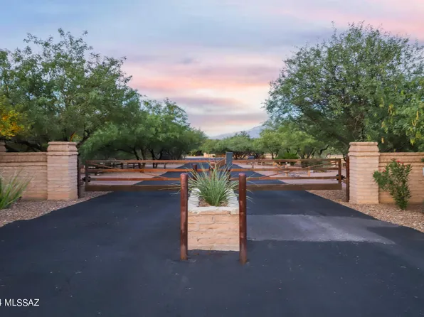 8153 E Anapamu Pl, Tucson, AZ 85750