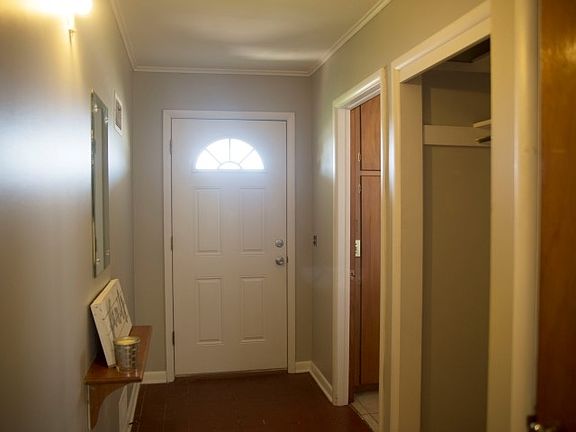 2nd image of 2226 Sunset Dr