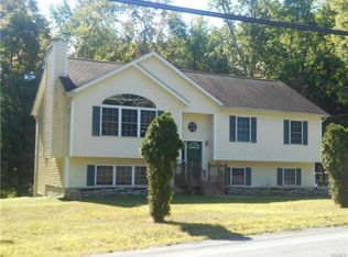 96 Burlingham Rd, Bloomingburg, NY 12721