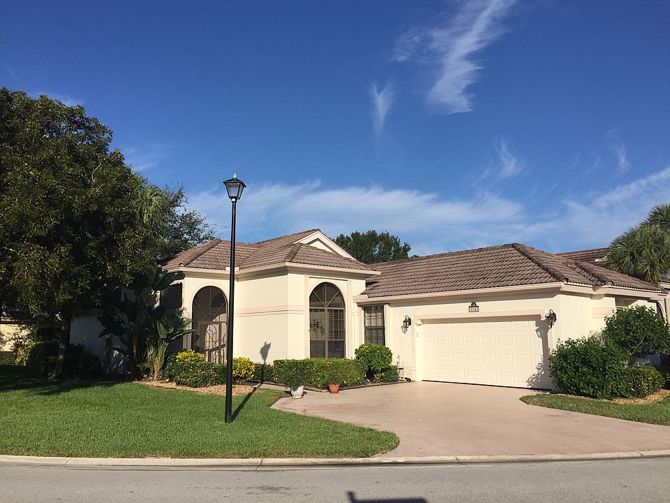1st image of 10163 Lexington Cir N