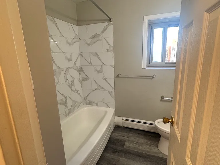 42 Zabriskie St #5 — Photo 5