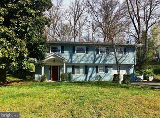 6616 Cottonwood Dr, Alexandria, VA 22310