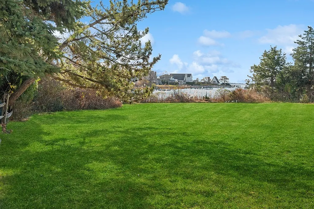 Southampton Exclusive Rental August 21 - LD or extended — Photo 3