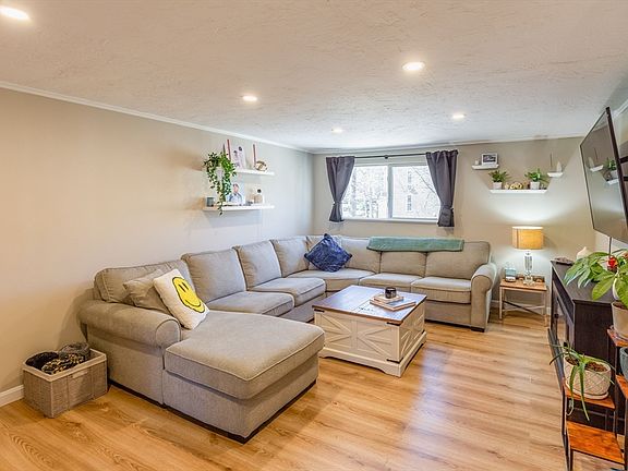 2nd image of 10 Tideview Path APT 5