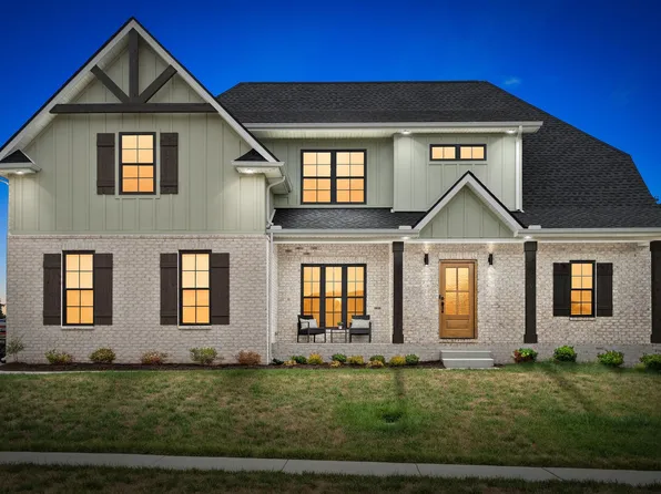 104 Sawyer Ct, Clarksville, TN 37043