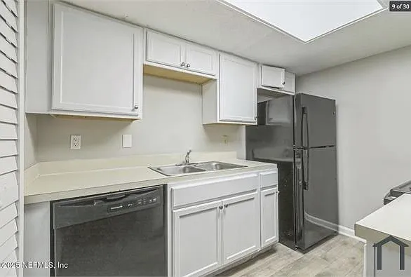 8781 Whispering Pines Dr — Photo 1