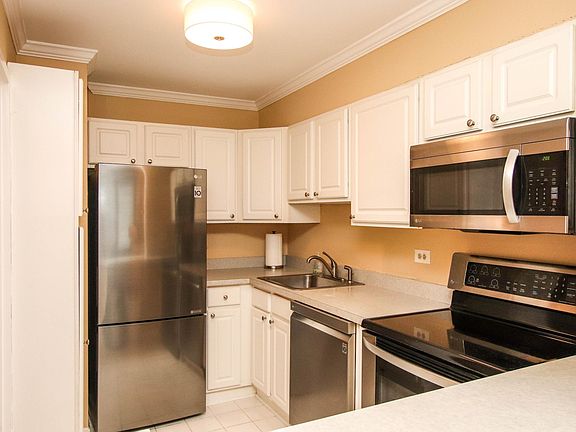 2nd image of 1560 N Sandburg Ter APT 505