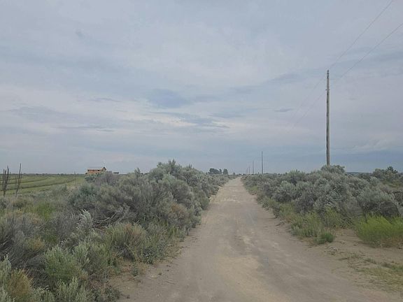 5th image of 86396 Hill Ln