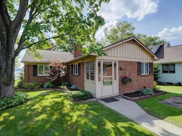 3386 Fallbrook Park, Canandaigua, NY 14424