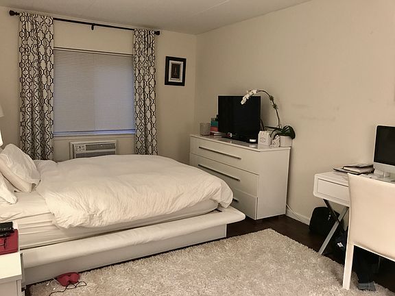 2nd image of 372 Central Park Ave APT 2K